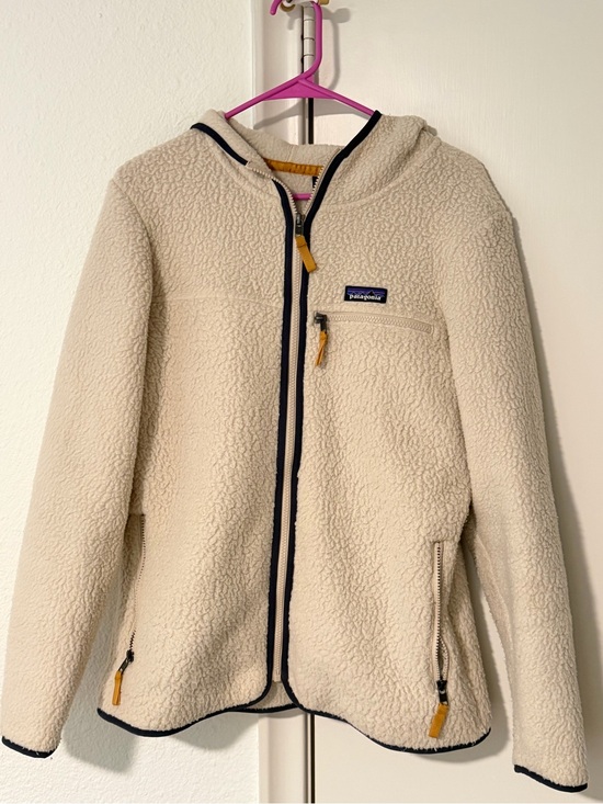 Patagonia Jackets & Blazers - Patagonia Women’s Cream Hooded Fleece Jacket